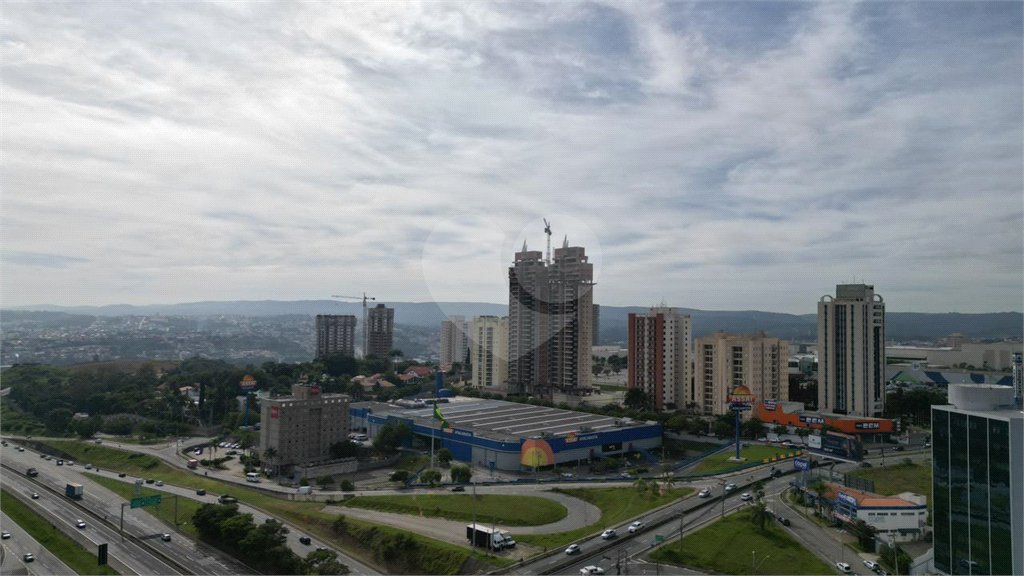 Apartamento à venda com 3 suítes no Centro, Sorocaba, SP