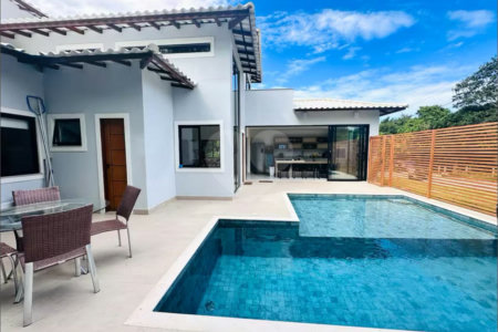 Casa à venda com 6 quartos, sendo 4 suítes,  em Caravelas, Armação dos Búzios, RJ