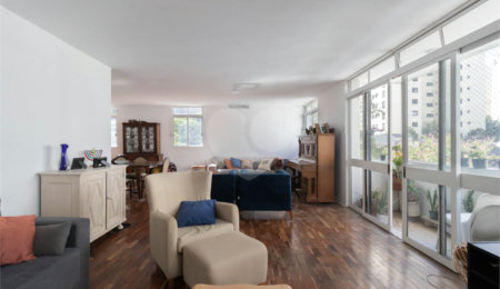 Apartamento à venda com 4 quartos, sendo 1 suíte,  em Jardim Paulista, São Paulo, SP