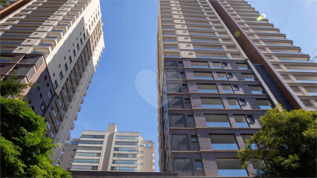 Apartamento à venda com 4 quartos, sendo 3 suítes, em Perdizes, São Paulo, SP