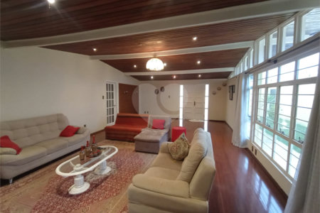 Casa à venda com 4 quartos, sendo 3 suítes,  no Centro, Itapetininga, SP