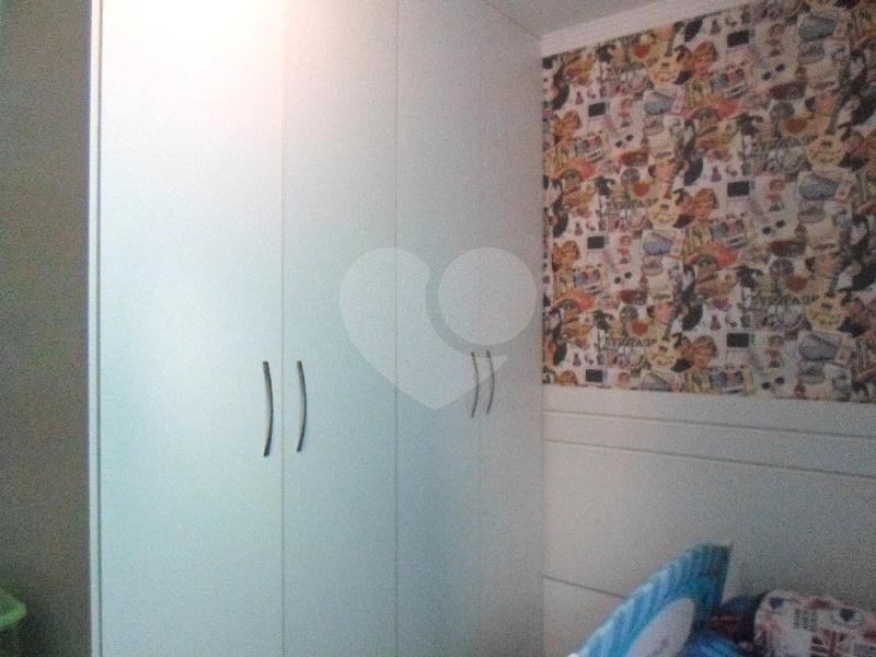 Casa à venda com 3 quartos, sendo 1 suíte,  no condomínio Fernandes, São Paulo - SP
