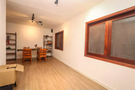Sobrado à venda com 5 quartos, sendo 1 suíte, em Vila Sônia, São Paulo, SP