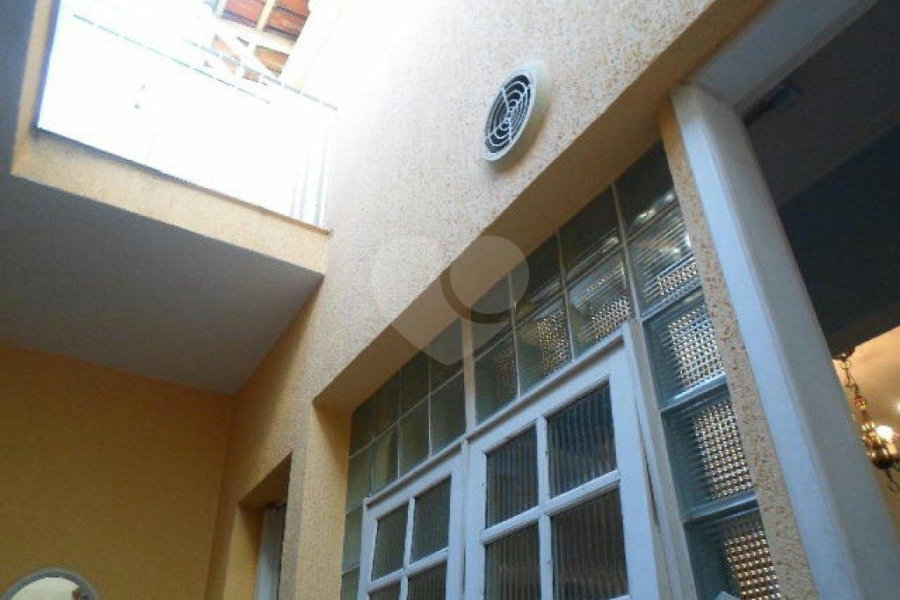 Sobrado à venda com 2 quartos em Tremembé, São Paulo, SP