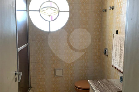 Casa à venda com 4 quartos, sendo 1 suíte, em Caxingui, São Paulo, SP