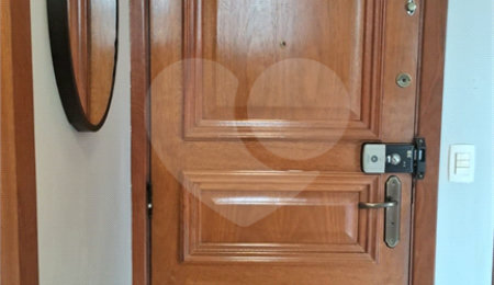 Apartamento à venda com 4 quartos, sendo 1 suíte,  em Aclimação, São Paulo, SP