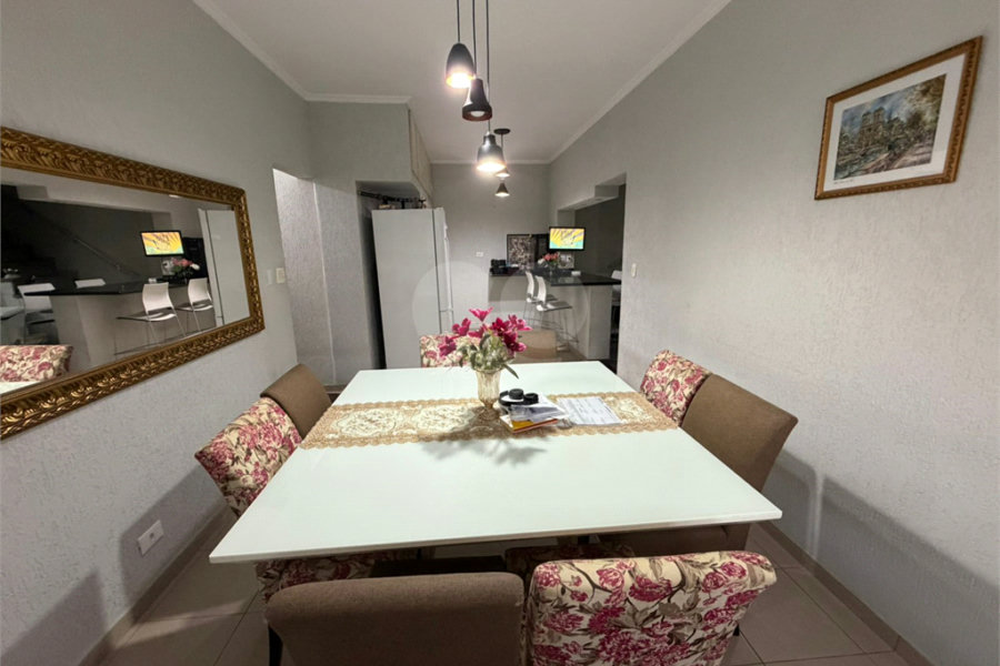 Sobrado à venda com 4 quartos, sendo 2 suítes,  em Vila Medeiros, São Paulo, SP