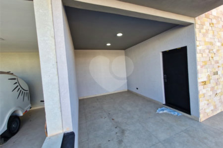 Casa à venda com 3 quartos, sendo 1 suíte, em Residencial Lago dos Ipês, Itapetininga, SP