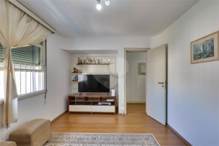 Apartamento à venda com 4 quartos, sendo 1 suíte, em Alto da Boa Vista, São Paulo, SP