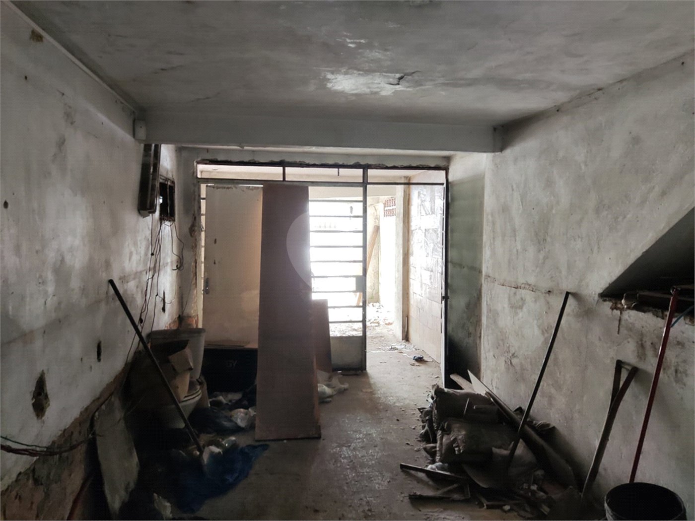 Casa à venda com 4 quartos em Vila Anastácio, São Paulo, SP
