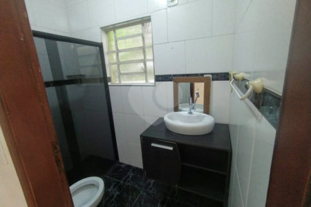 Casa à venda com 10 quartos, sendo 1 suíte, em Santa Teresinha, São Paulo, SP