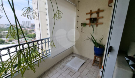 Apartamento à venda com 3 quartos, sendo 1 suíte,  em Jardim Marajoara, São Paulo, SP