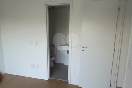 Apartamento à venda com 2 quartos, sendo 1 suíte,  em Vila Baruel, São Paulo, SP
