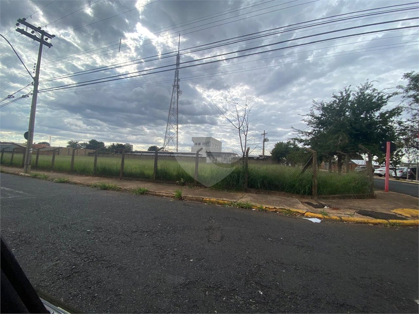 Terreno à venda em Vila Xavier (vila Xavier), Araraquara, SP