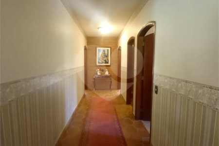 Casa à venda com 5 quartos, sendo 2 suítes, no condomínio Estância Marambaia, Vinhedo - SP