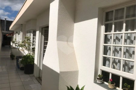 Casa à venda com 4 quartos, sendo 2 suítes,  em Jardim Armênia, Mogi das Cruzes, SP