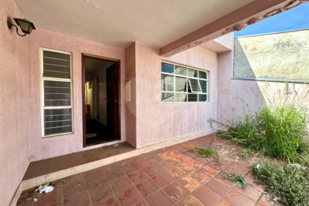 Casa à venda com 3 quartos, sendo 1 suíte, no Centro, Itapetininga, SP