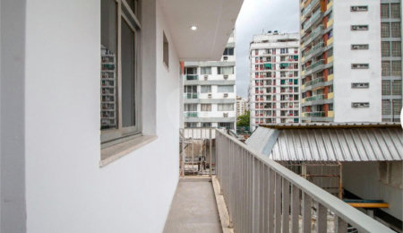 Apartamento à venda com 3 quartos, sendo 2 suítes,  em Rio Comprido, Rio de Janeiro, RJ