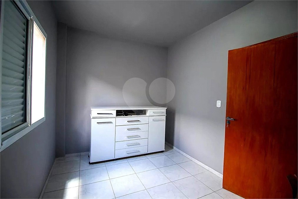 Casa à venda com 2 quartos no condomínio Karolyne, Votorantim - SP