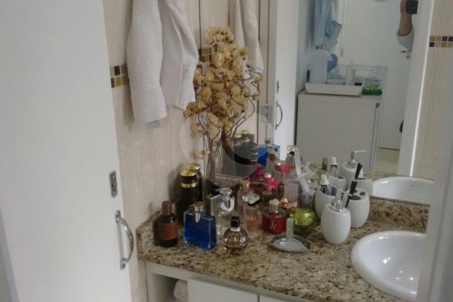 Casa à venda com 2 suítes no condomínio S//nome, São Paulo - SP