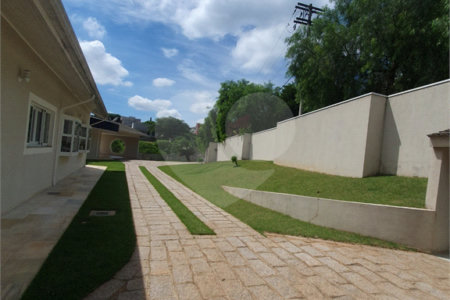 Casa à venda com 5 suítes no condomínio Vila Hípica I, Vinhedo - SP