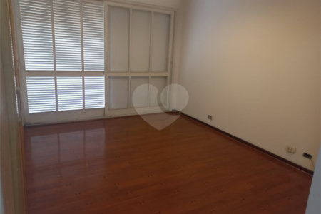 Apartamento à venda com 3 quartos, sendo 1 suíte, em Jardim Paulista, São Paulo, SP