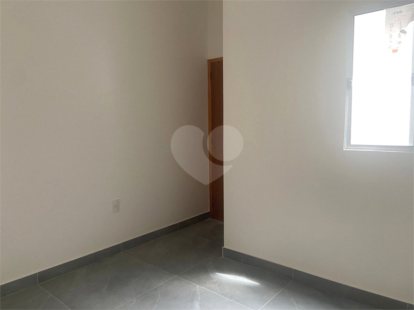 Casa à venda com 2 quartos, sendo 1 suíte, em Jardim Vergínia, Sorocaba, SP