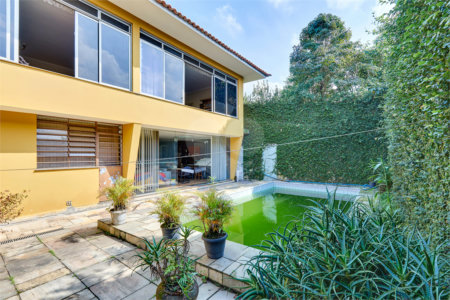 Casa de Vila à venda com 4 quartos, sendo 3 suítes,  em Alto da Boa Vista, São Paulo, SP