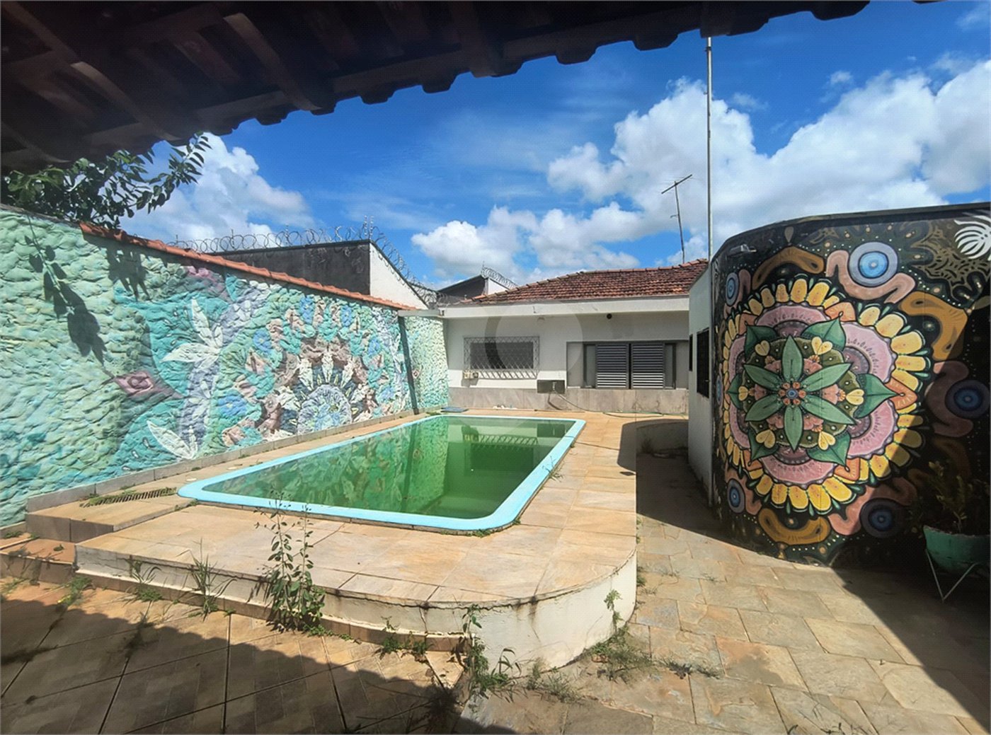 Casa à venda com 3 quartos, sendo 1 suíte, em Vila Santana, Araraquara, SP