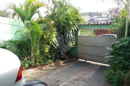 Sobrado à venda com 3 quartos, sendo 1 suíte, em Jardim Maria Duarte, São Paulo, SP