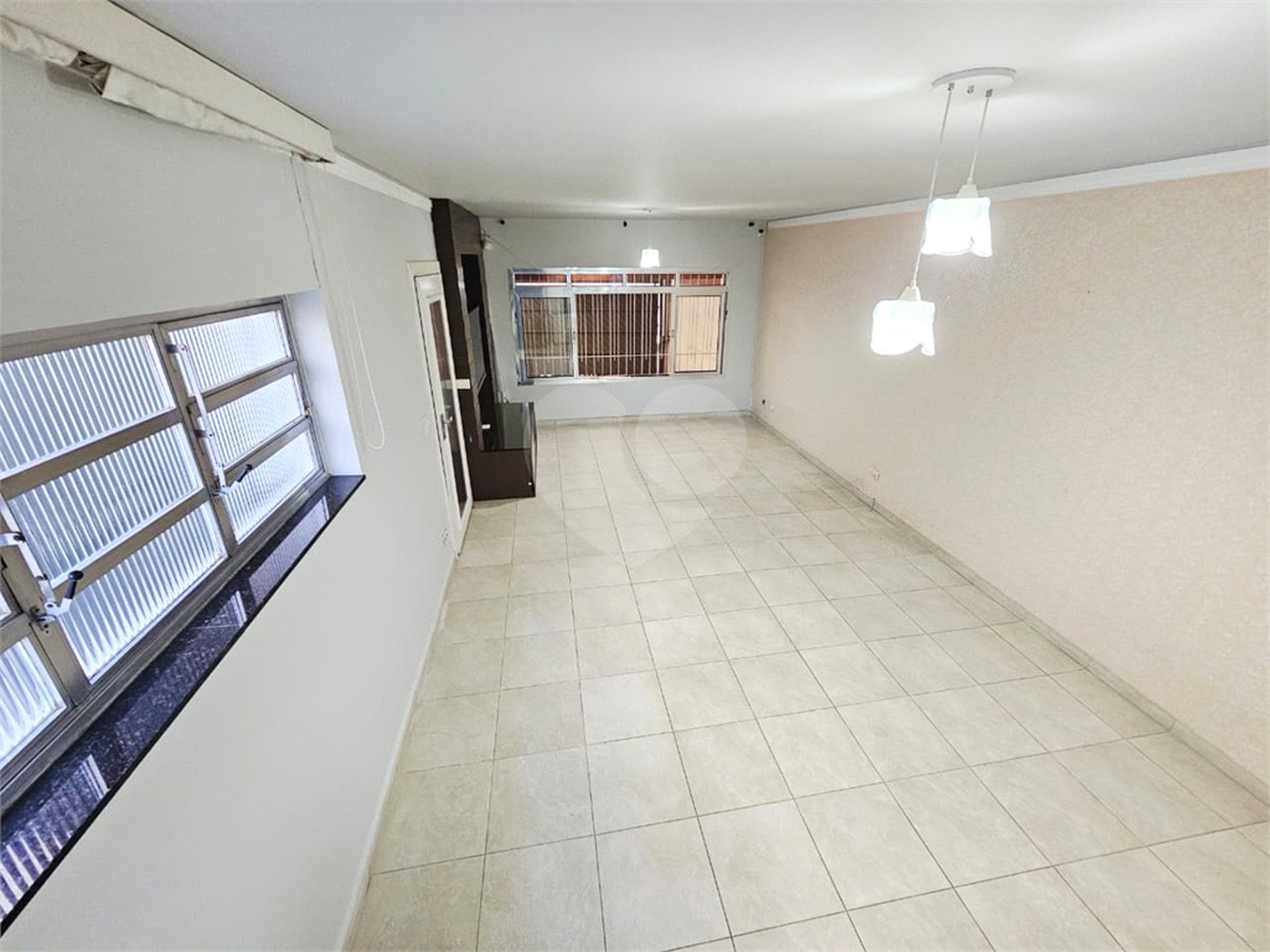 Sobrado à venda com 4 quartos, sendo 1 suíte, em Vila Guilherme, São Paulo, SP