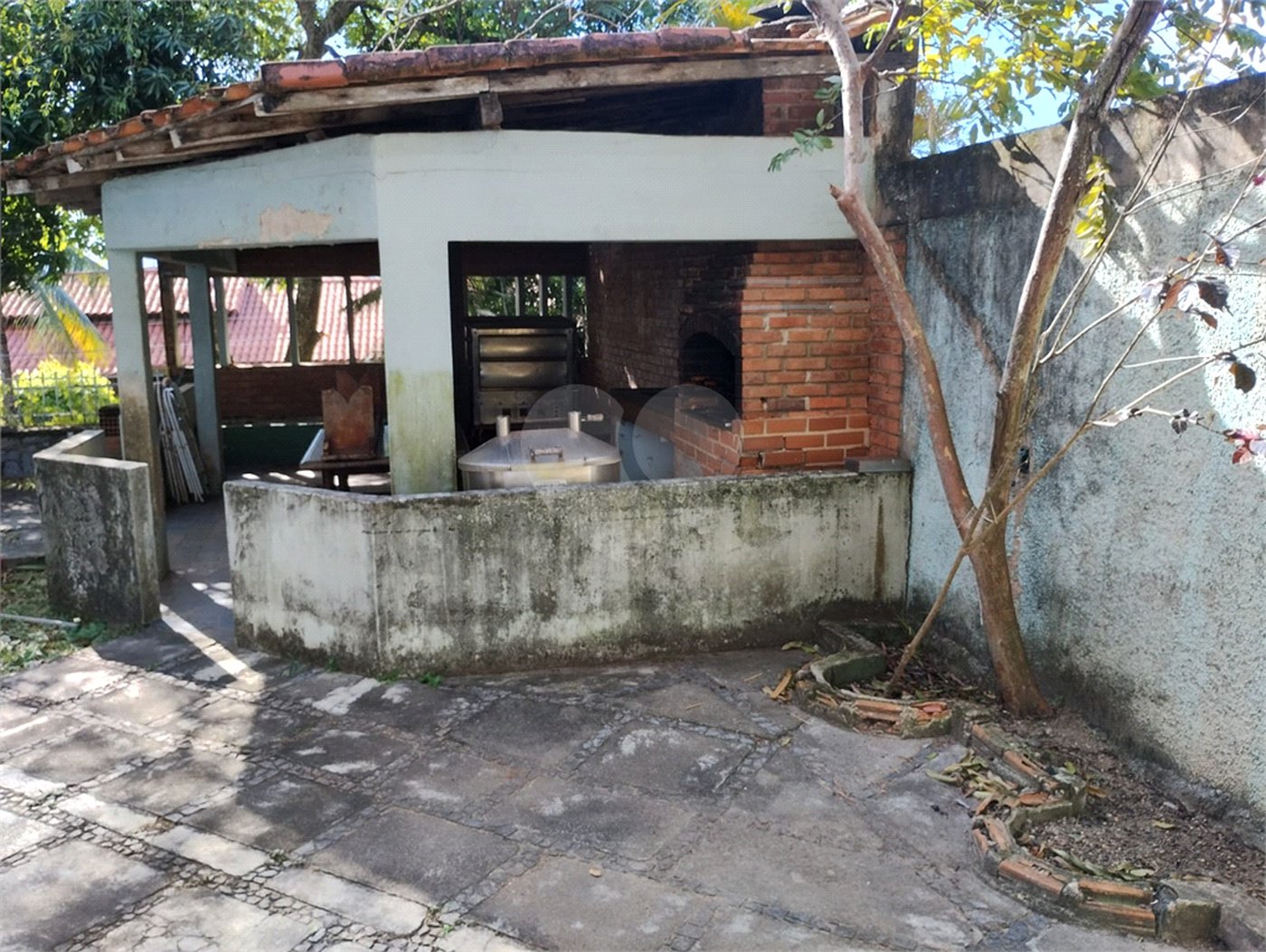 Casa à venda com 5 quartos, sendo 3 suítes, no condomínio Vilarejo, Rio de Janeiro - RJ