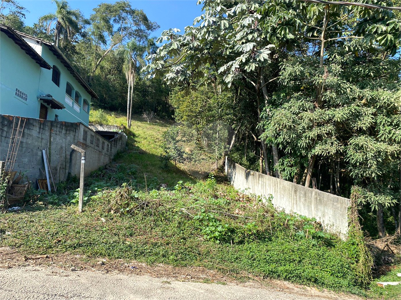 Terreno à venda em Barreiro, Mairiporã, SP