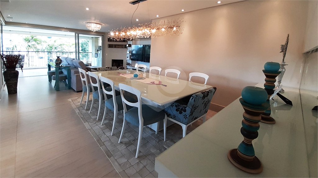 Apartamento à venda com 4 suítes em Campo Belo, São Paulo, SP
