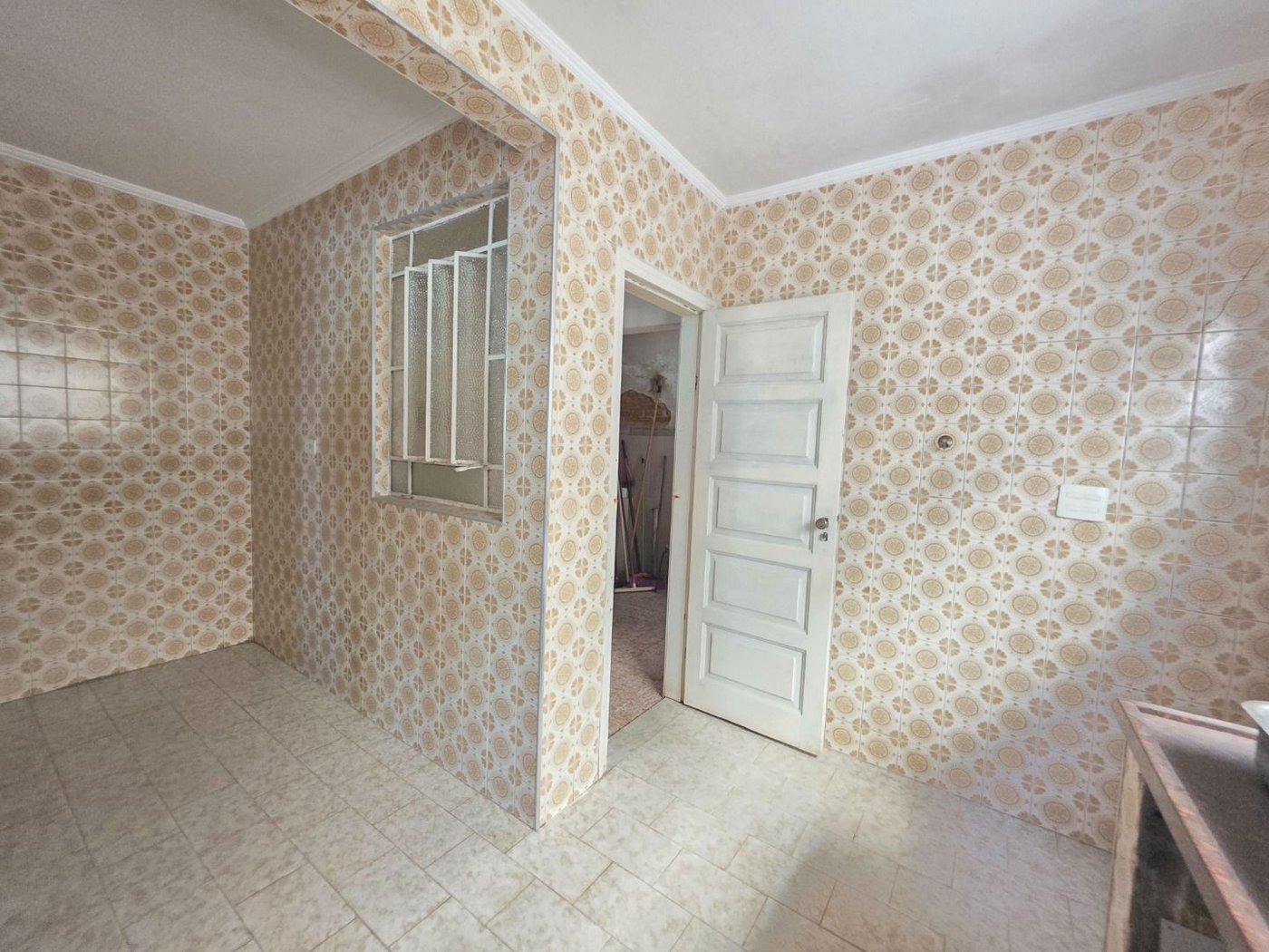 Sobrado com 3 dormitórios à venda, 129 m² por R$ 638.000,00 - Encruzilhada - Santos/SP
