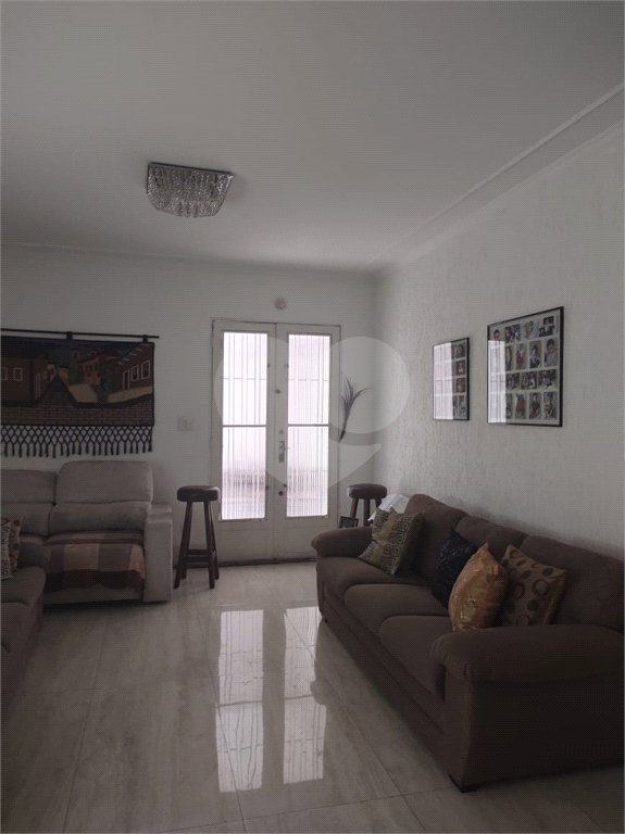 Sobrado à venda com 3 quartos, sendo 1 suíte, em Palmas do Tremembé, São Paulo, SP