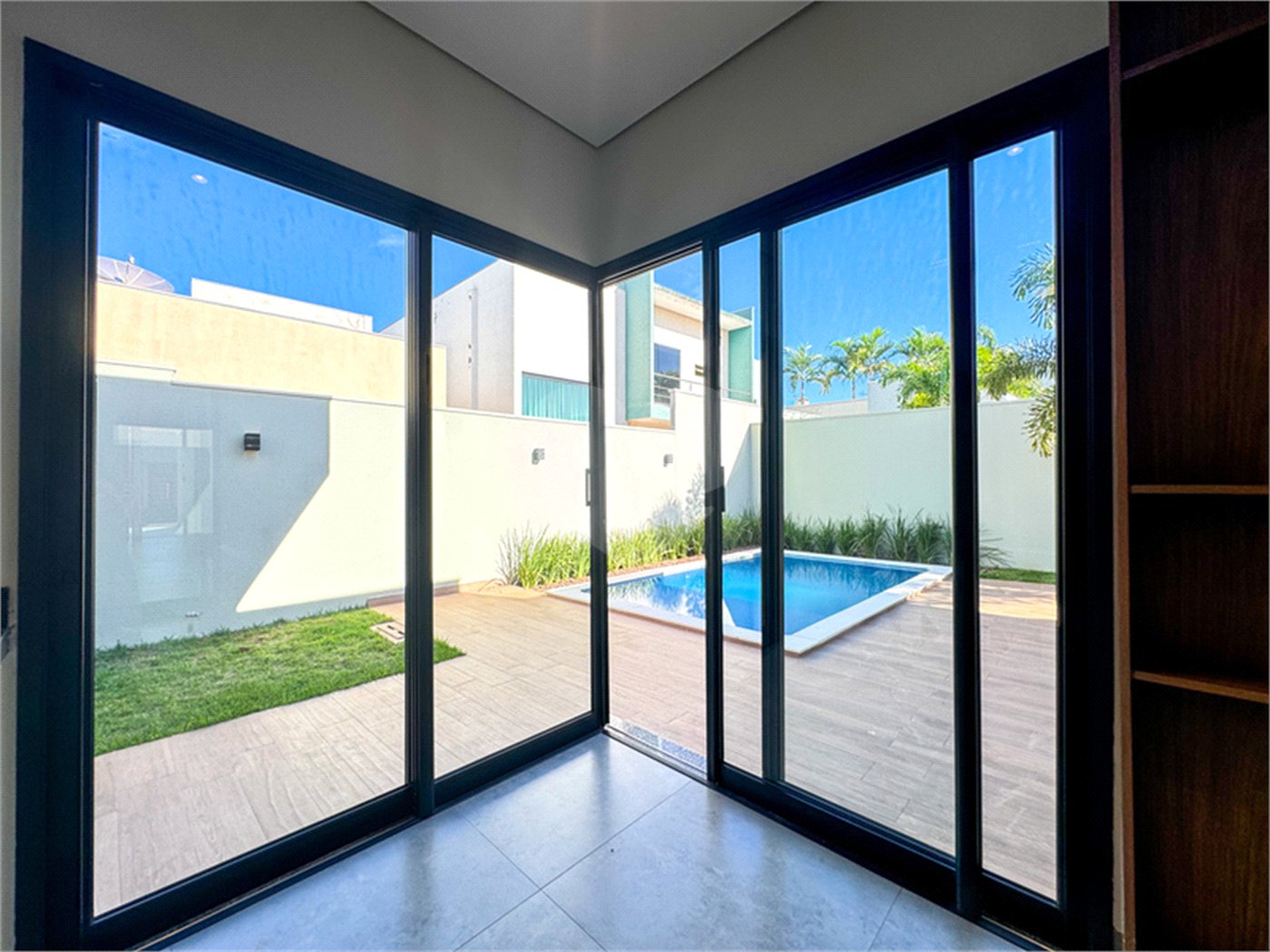 Casa à venda com 3 suítes em Parque Das Mangueiras, Três Lagoas, MS