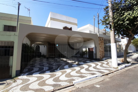 Sobrado à venda com 4 quartos, sendo 1 suíte,  em Planalto Paulista, São Paulo, SP