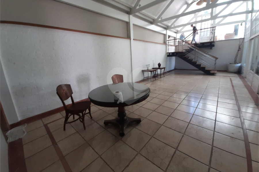 Casa à venda com 3 suítes no condomínio Chácara Francesa, São Paulo - SP