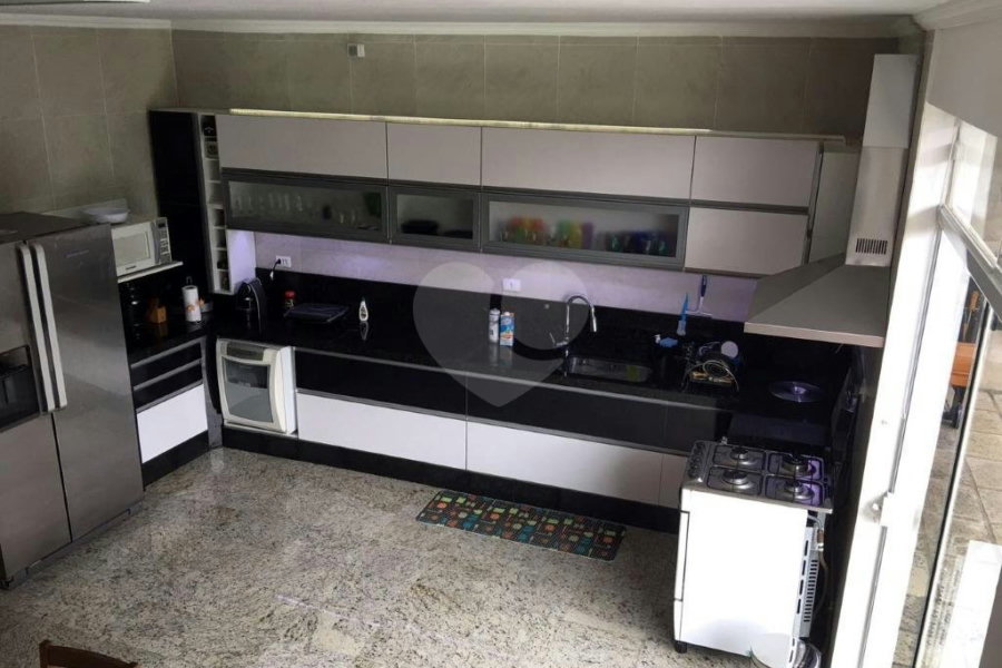 Sobrado à venda com 3 quartos, sendo 1 suíte, em Jardim Virginia Bianca, São Paulo, SP