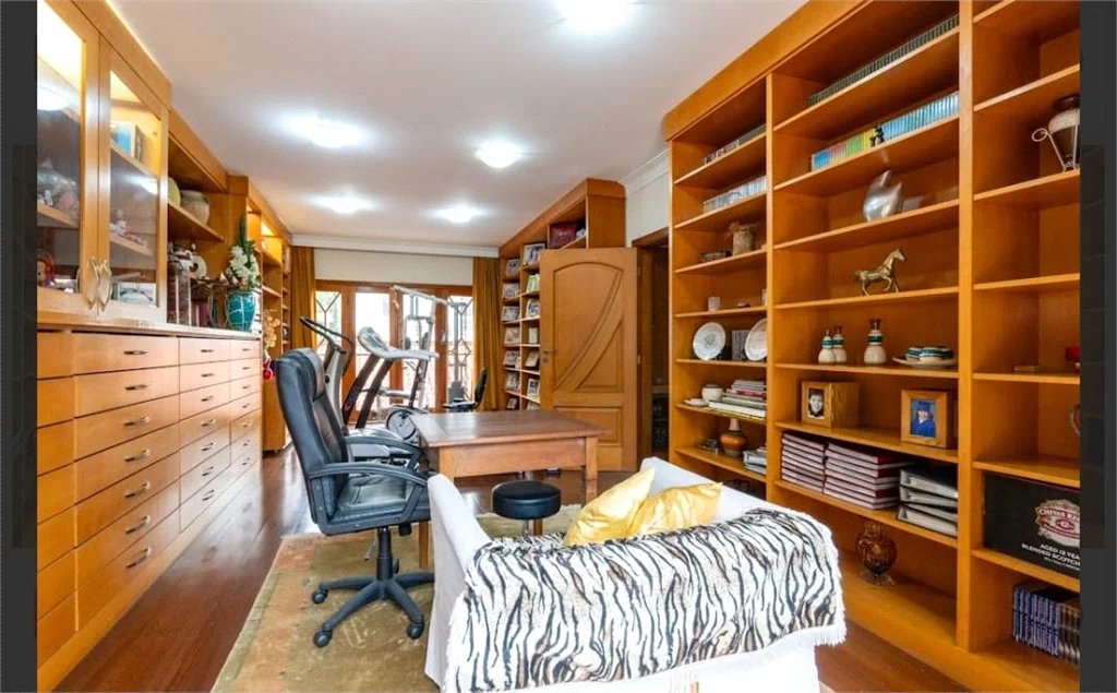 Casa à venda ou para alugar com 5 suítes no condomínio Residencial Morumbi, São Paulo - SP