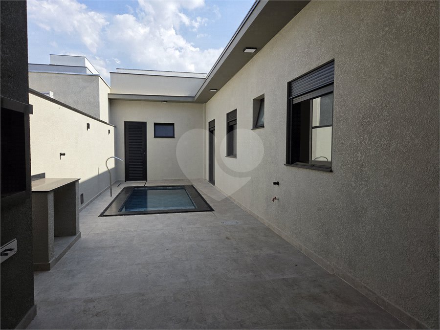 Casa à venda com 3 suítes no condomínio Helena Maria, Sorocaba - SP