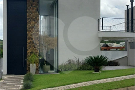 Casa à venda ou para alugar com 4 suítes no condomínio Figueira Garden, Atibaia - SP