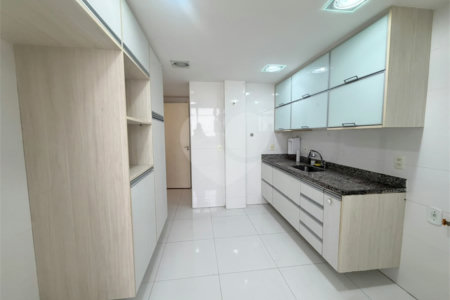 Apartamento à venda com 3 quartos, sendo 1 suíte,  em Tijuca, Rio de Janeiro, RJ