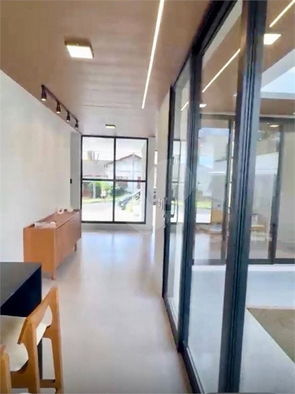 Sobrado à venda com 3 suítes em Portal dos Pássaros I, Boituva, SP