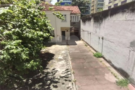 Casa à venda com 3 quartos, sendo 1 suíte, em Tijuca, Rio de Janeiro, RJ