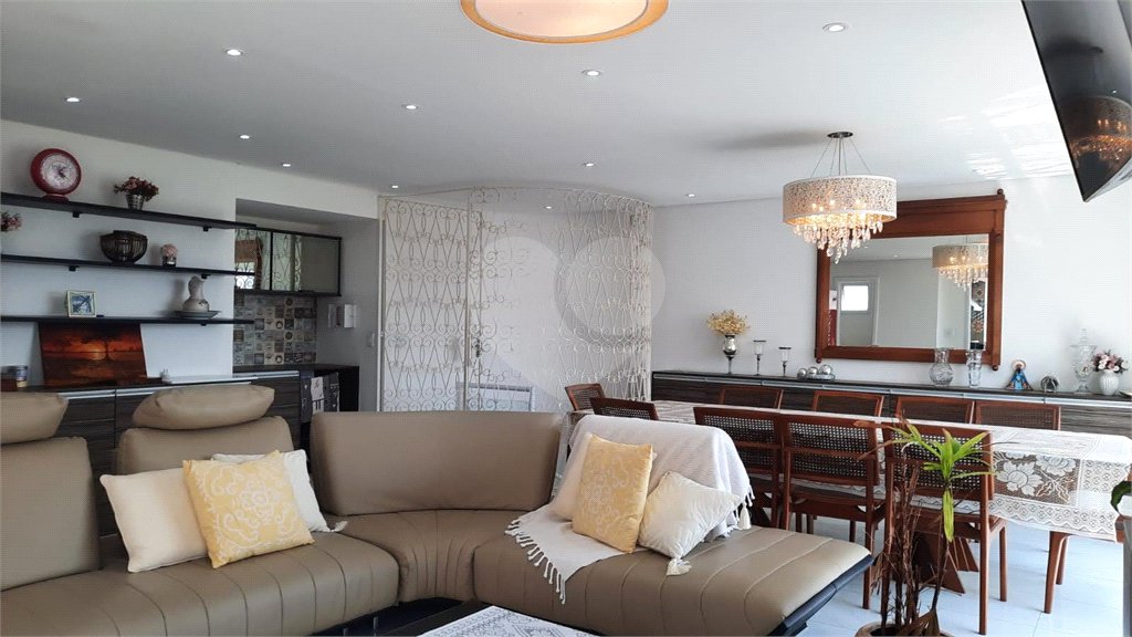 Apartamento à venda com 3 quartos, sendo 1 suíte, em Jardim Marajoara, São Paulo, SP