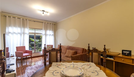 Casa à venda com 5 quartos, sendo 1 suíte,  em Vila Nova Conceição, São Paulo, SP