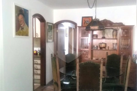 Casa à venda com 3 quartos, sendo 1 suíte, em Parque Continental, São Paulo, SP