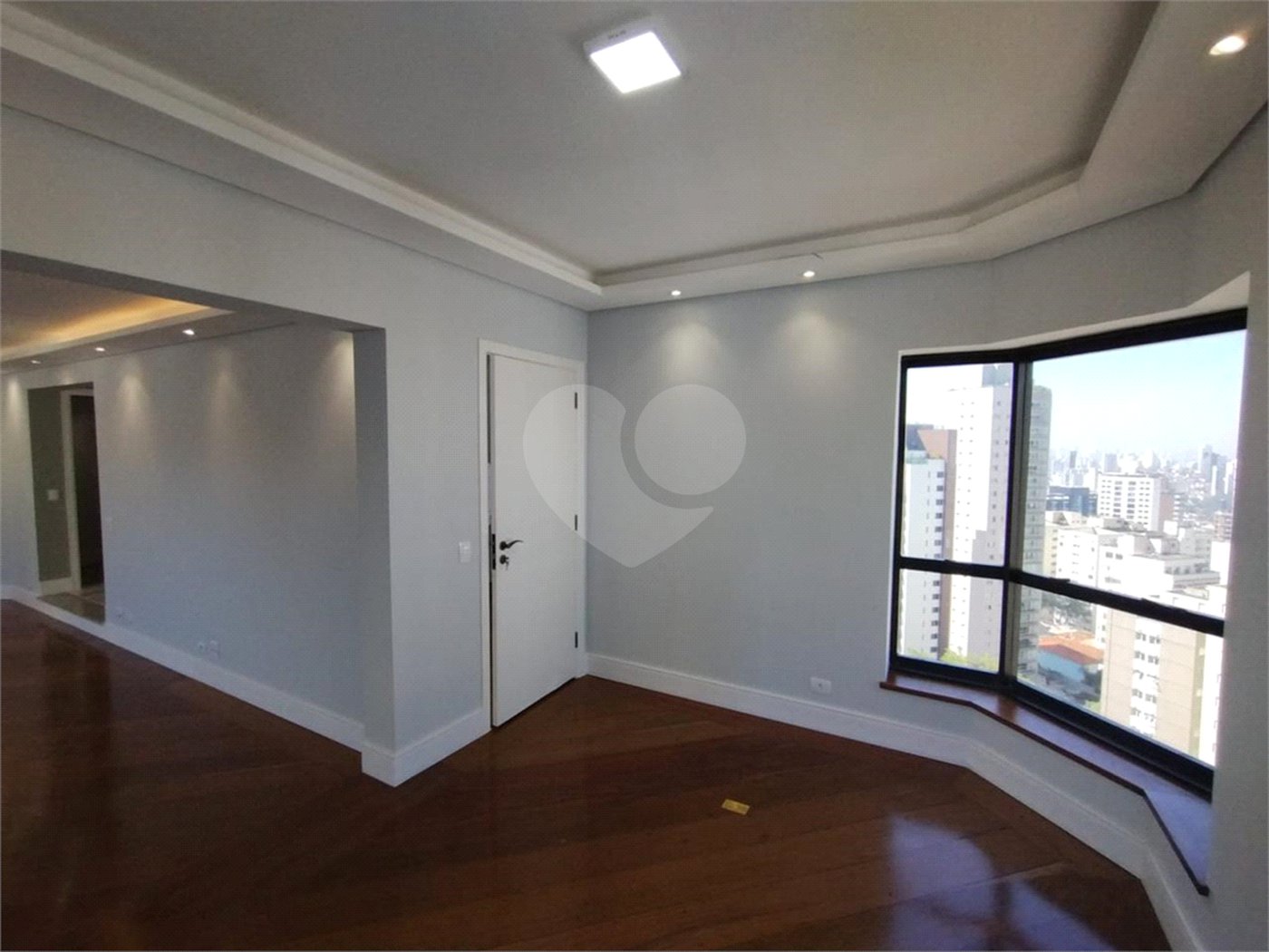 Apartamento à venda com 5 quartos, sendo 2 suítes, em Aclimação, São Paulo, SP